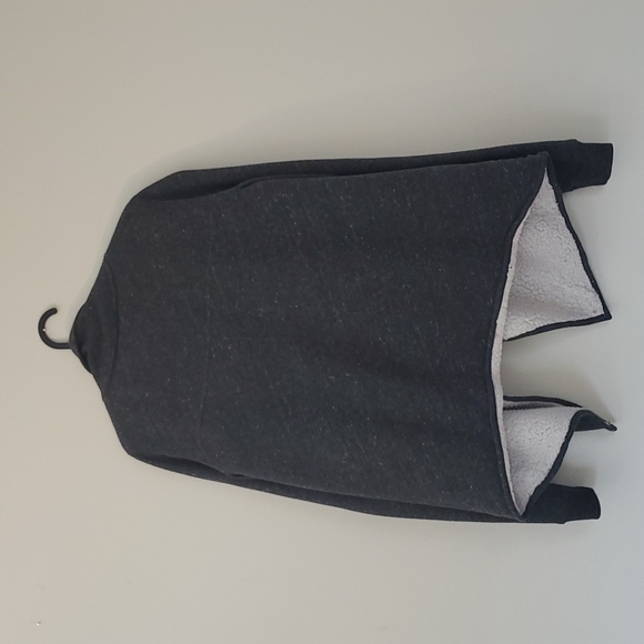 Sweater - Picture 4 of 5